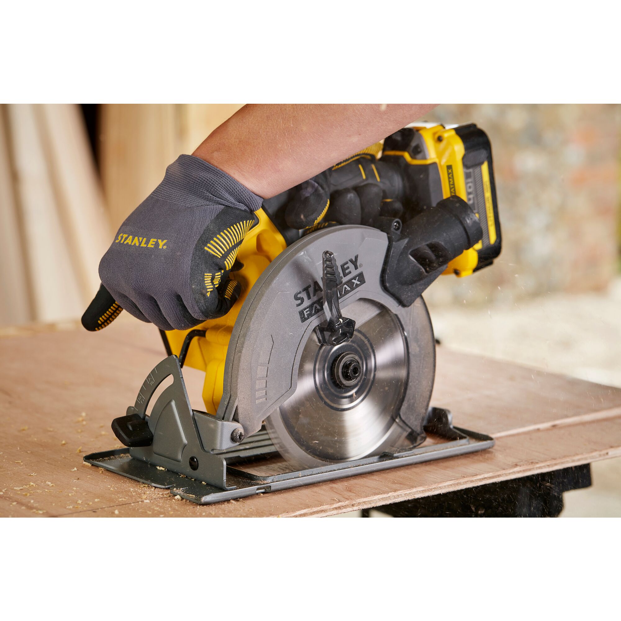18V STANLEY® FATMAX® V20 Circular Saw 
